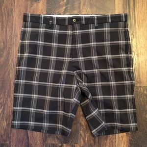 Greg Norman Shark Performance Golf Shorts Mens Size 36 Dark Plaid 9” Inseam Zip